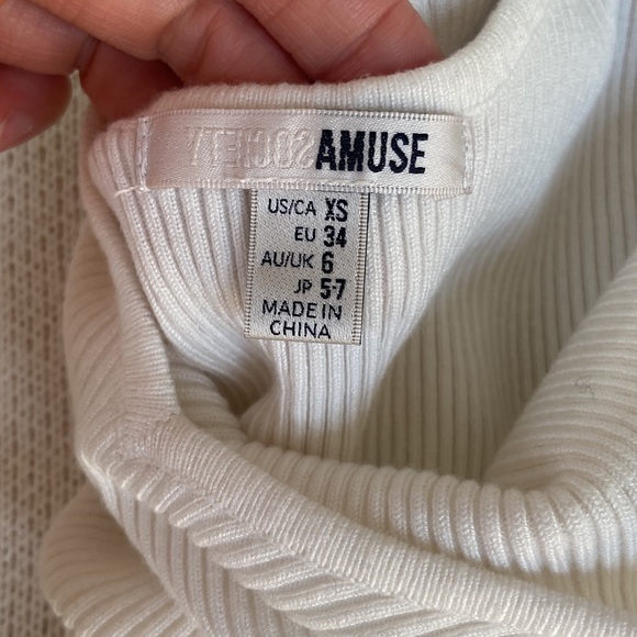 Beautiful white bodysuit by Amuse Society - Picture 6 of 8